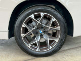 サービスにはドイツ本国と同様に教育と訓練を受け、BMWを知り尽くした「マイスター」が数多く在籍しております。360度による納車前点検整備で、お客様に安心と安全をお届けいたします。