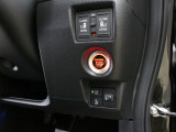【両側電動スライド】スライドドアは両側電動スライドドアになっております。運転席からの開閉も出来、リモコンキーでも離れたところから開閉出来ますので大変便利な装備です。