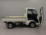 お車を購入される際はご不明な点や不安な点もあるかと思いますが、困ったらお気軽にご相談下さい! (052)899-0677までお電話頂ければ当店のスタッフがじっくりお話を聞かせて頂きます!