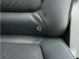 ◆ISOFIX◆シートベルトいらずでチャイルドシートと固定金具を連結するだけでガッチリ固定できます。