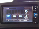嬉しい装備です♪フルセグTV・DVD再生・Bluetoothオーディオに対応しています!!