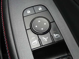 【電動格納ドアミラー】狭い駐車場で便利な電動格納ドアミラーが付いています。