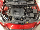 SKYACTIV-G搭載!爽快なパワーフィールと低中速の豊かなトルクによる実用域での扱い易さを是非体感して下さい!エンジンルーム内の清掃も行き届いております♪
