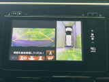 駐車や後退時の安全をサポートするバックモニター。死角を減らし、スムーズな後退操作を支援します。