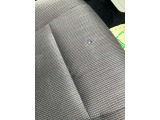 シートに穴 があります。少しタバコ臭もあります是非現車確認お願いいたします。