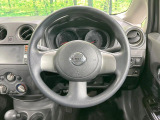インテリアに合わせたデザインのステアリングは、運転される方のことも考え、運転しやすい形状、大きさです。是非一度、実際に触ってお確かめください。