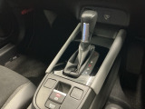 オートマチックシフトレバーは、手になじみ操作しやすい形状で安全運転にもつながります♪