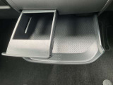 前席用ドリンクホルダーです