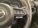 MRCC(マツダレーダークルーズコントロール)は先行車との車間を維持しながら追従走行を行い、長距離でのドライバー負担を軽減させてくれます。