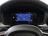 Google アシスタントを呼べば、友人や家族、会社の同僚への連絡や、車内環境の調整も思いのまま。ルート案内やエンターテイメント機能を利用する際も、ステアリングから手を離す必要はありません。