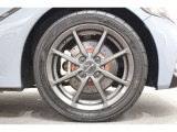 純正のアルミホイールが足元を飾ります!タイヤサイズはF165/55R15 R195/45R16になります。