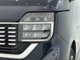 LEDヘッドライトは、点灯の瞬間から最大光量を発揮し、突然暗くなるトンネルなどでの安定感を高めます。
