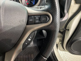 クルーズコントロールを装備しています。高速道路などで一定の速度で走ってくれるので運転が楽ですよ!速度を設定できますので、スピードの出しすぎにも注意できます。