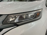 LEDヘッドライトは、点灯の瞬間から最大光量を発揮し、突然暗くなるトンネルなどでの安定感を高めます。