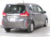 ボディクリーニング後、愛車をピカピカの状態へ保護するコーティング「ブライトパック」がおススメです!水垢がつきにくく、手入れがしやすくなりますよ!いつも愛車をきれいにしておきたい方におススメです。