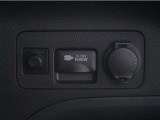 非常時やキャンプ等に役立つAC100Vコンセント付きです。