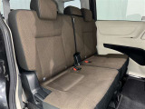 後部座席も当然、綺麗・清潔に仕上げております。内装の綺麗なお車は気持ちが良いですし、コンディションのいい車が多いです。