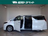 両側パワースライドドア付きだから、狭い駐車スペースなどでの 乗り降りラクラク!小さなお子さまのいるご家庭には嬉しい装備。