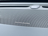 【harman kardon】ハーマンカードンのHi-Fiスペシャリストと共に、モデル別に開発・設計された専用チューニングが臨場感溢れる音響空間を実現しています。