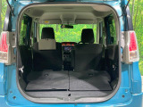 普段のお買い物や通勤、送迎等に十分な荷室スペースを確保しております。セカンドシートを倒すと、大きな荷物の積載も可能です♪