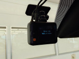 ドライブレコーダーも前後に装備しています。万一の事故の際、録画映像が役に立つこともございます。(映像記録用SDカードは別売りです。)
