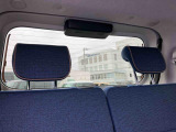 後席ヘッドレストが標準装備されています♪!