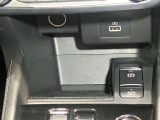 充電ケーブルをつなげば、携帯電話などの充電が出来るので便利です♪♪