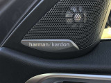 ハーマンカードンのカースピーカーは良質な音を届けると同時に、その先にある車内空間における上質な&ldquo;音楽体験&rdquo;も提供している。