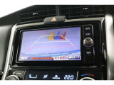 狭い駐車場も安心のバックガイドモニターを装備しています