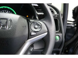 Hondaセンシングの機能のひとつ、アダプティブクルーズコントロール付!アクセルから足を離しても設定したスピードと前車との車間を保ち走行してくれます!車線維持もアシスト☆高速道路で疲労軽減ですね☆
