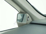 ◆サイドビューサポートミラー◆車の左前の見ずらい所・助手席側のドアの下あたりの見づらい所を映すから、駐車がずっとラクになります。