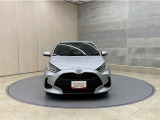 お車購入のポイントとなるフロントマスクです!シャープな目つきが印象的なデザインのヘッドランプです。