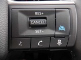 【日産プロパイロット】 高速道路の単調な渋滞走行と長時間の巡航走行で、アクセル、ブレーキ、ハンドルの操作をクルマがアシスト。快適な高速ドライブが楽しめます。
