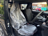 届出済未使用車となっておりますので運転席も状態は良好です。