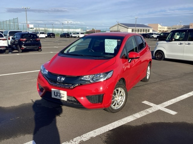 フィット 1.3 13G Fパッケージ 4WD 