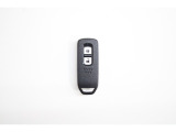 スマートキーはカバンの中やポケットに携帯するだけでドアロックの開閉・エンジンスタートが可能です!