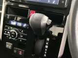 高級感のある本革巻きシフトノブ♪手に馴染みやすく、快適なシフト操作をお楽しみいただけます!