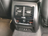 車両の詳細、ご質問につきましては、営業スタッフまでお気軽にご連絡下さいませ。遠方のお客様には実車の詳細動画送信も承ります。お問合せをお待ち致しております。