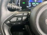 ステアリングスイッチは目線を大きく外すことなく操作できるので安全です(オ-ディオ、インフォメーションディスプレイ)