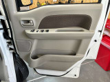 運転席ドア内張です!!
