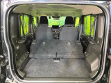 普段のお買い物や通勤、送迎等に十分な荷室スペースを確保しております。セカンドシートを倒すと、大きな荷物の積載も可能です♪