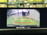 ご覧のように後方の死角をサポートしてくれるバックカメラ付きとなっております☆