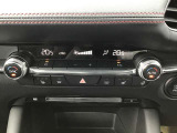 エアコンはオートエアコンです☆快適な空間で運転していただけます☆