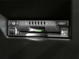 ナビ連動タイプのETC車載機です。ナビゲーションと連動してくれますのでカード未挿入を知らせてくれるなど便利な機能が追加されています。