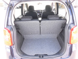日々の使い勝手を考え、大人4人が乗車しても十分な荷室スペースを確保しています。