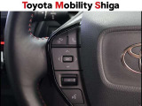ステアリングスイッチ搭載!手を離さずに手元のスイッチでさまざまな操作が可能。運転中、視線をそらさなくても操作ができて安全です!
