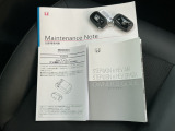 取説、ナビ取説、メンテナンスノート完備です!大事に乗られてきた車だと一目でわかりますね!スマートキーは2つ☆