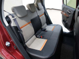 ゆとりある広々とした車内空間は、ドライブを始め買い物やレジャーなど、幅広く活躍します。一人でもみんなとでもお出かけを楽しみましょう!