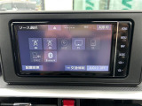 【Bluetooth】ナビゲーションと携帯電話/スマートフォンをBluetooth接続することができます。接続するとハンズフリーで使用することができるので、とても便利です。