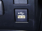 USB端子を装備しております。
